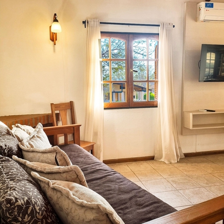 Imagen de la habitación del Hotel Caba&ntilde;as Loma Azul. Foto 16