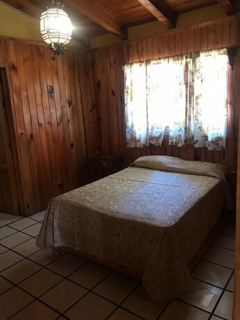 Imagen de la habitación del Hotel Caba&ntilde;as Lomas Verdes. Foto 13