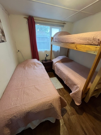 Imagen de la habitación del Hotel Caba&ntilde;as Lupa. Foto 2