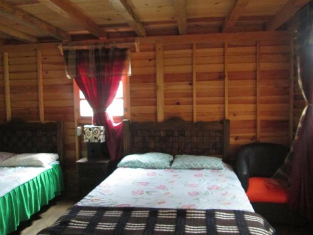 Imagen de la habitación del Hotel Caba&ntilde;as Makarios. Foto 3