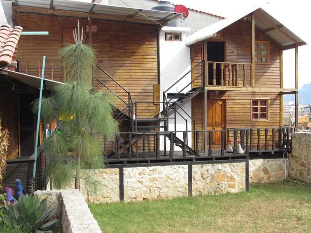 Imagen general del Hotel Caba&ntilde;as Makarios. Foto 1