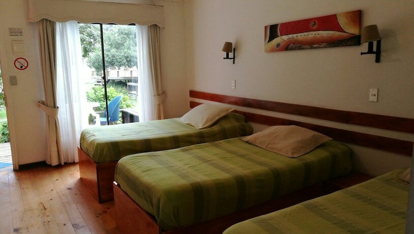 Imagen de la habitación del Hotel Caba&ntilde;as MarSerena. Foto 18