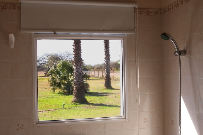 Imagen de la habitación del Hotel Caba&ntilde;as Marina House. Foto 4