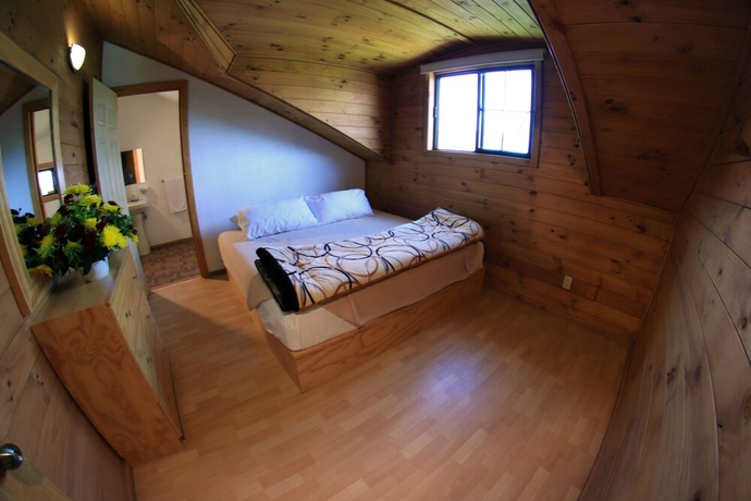Imagen de la habitación del Hotel Caba&ntilde;as Molino del Rey. Foto 3