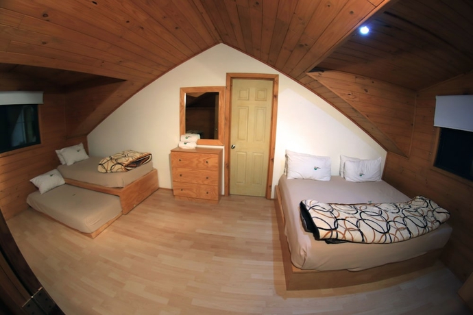 Imagen de la habitación del Hotel Caba&ntilde;as Molino del Rey. Foto 10