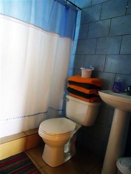Imagen de la habitación del Hotel Caba&ntilde;as Peretei. Foto 5