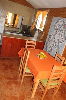 Imagen de la habitación del Hotel Caba&ntilde;as Peretei. Foto 6