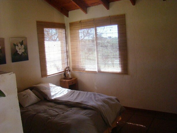 Imagen de la habitación del Hotel Caba&ntilde;as Puerto Luna. Foto 35