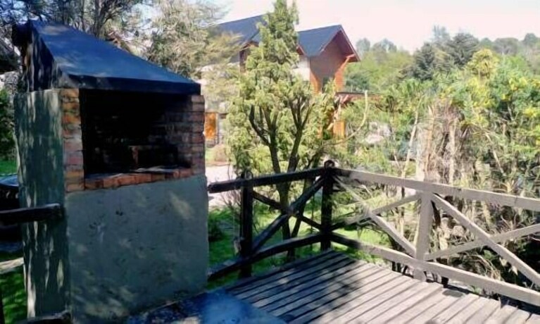 Imagen de los exteriores del Hotel Caba&ntilde;as Raimapu. Foto 16