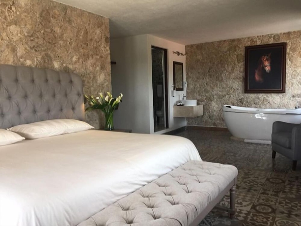 Imagen de la habitación del Hotel Caba&ntilde;as Rancho San Jorge. Foto 9
