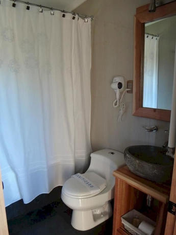 Imagen de la habitación del Hotel Caba&ntilde;as Shenu Patagonia. Foto 5