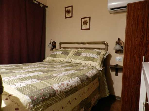 Imagen de la habitación del Hotel Caba&ntilde;as Sol De Abril. Foto 5