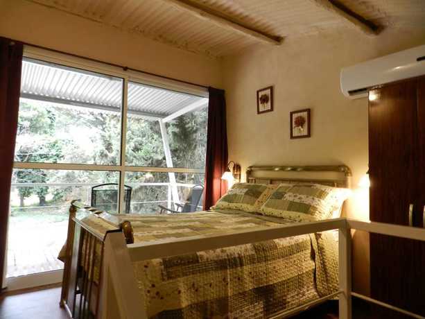 Imagen de la habitación del Hotel Caba&ntilde;as Sol De Abril. Foto 18