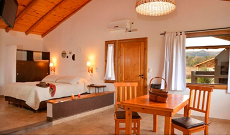 Imagen de la habitación del Hotel Caba&ntilde;as Tierras Altas. Foto 20