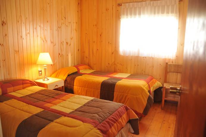 Imagen de la habitación del Hotel Caba&ntilde;as Trayen Chilo&eacute;. Foto 8
