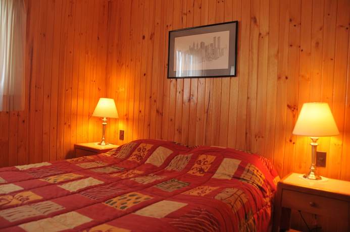 Imagen de la habitación del Hotel Caba&ntilde;as Trayen Chilo&eacute;. Foto 18