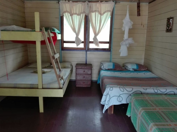 Imagen de la habitación del Hotel Caba&ntilde;as Turisticas Estefany. Foto 7