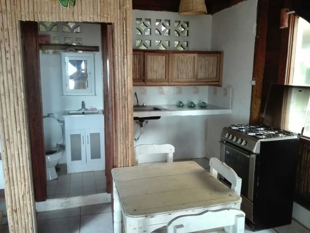 Imagen de la habitación del Hotel Caba&ntilde;as Turisticas Estefany. Foto 9