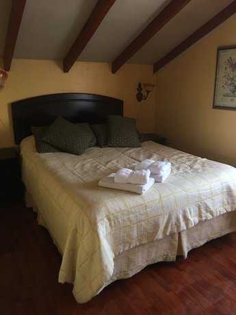 Imagen de la habitación del Hotel Caba&ntilde;as Ultima Esperanza. Foto 12