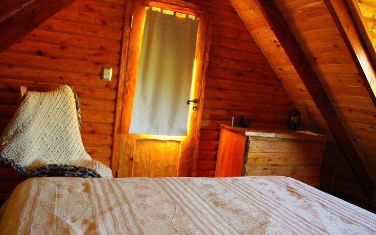 Imagen de la habitación del Hotel Caba&ntilde;as Valle de los Ciervos, Tandil. Foto 12