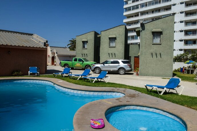 Imagen general del Hotel Caba&ntilde;as de la Costa. Foto 13