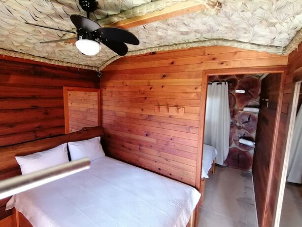 Imagen de la habitación del Hotel Caba&ntilde;as la finca 2. Foto 16