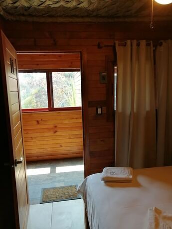 Imagen de la habitación del Hotel Caba&ntilde;as la finca 2. Foto 19