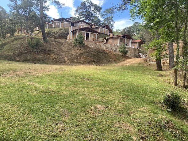 Imagen de la habitación del Hotel Caba&ntilde;as los Pirineos. Foto 5