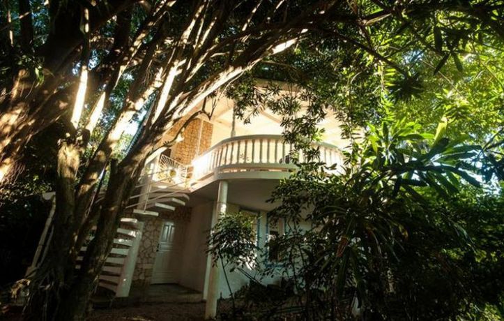 Imagen de los exteriores del Hotel Cabarete Surf Camp. Foto 6