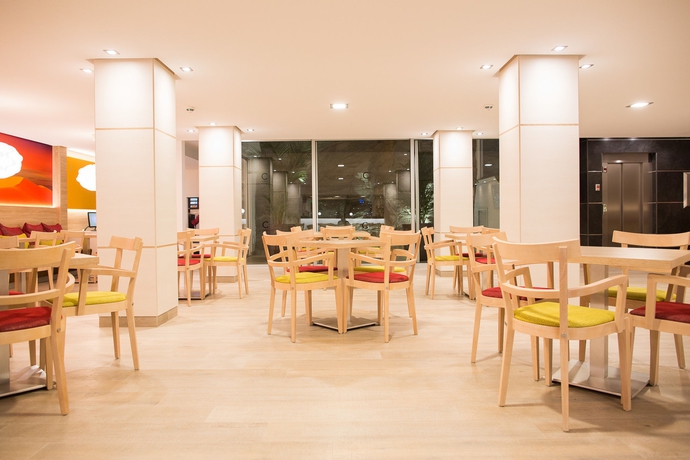 Imagen del bar/restaurante del Hotel Cabau Cala d'Or. Foto 4