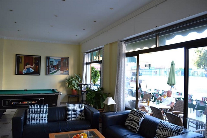 Imagen general del Hotel Cabello. Foto 7