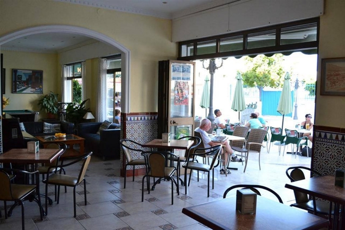 Imagen general del Hotel Cabello. Foto 9