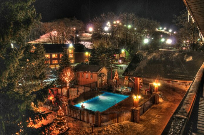 Imagen general del Hotel Caberfae Peaks Ski and Golf Resort. Foto 7