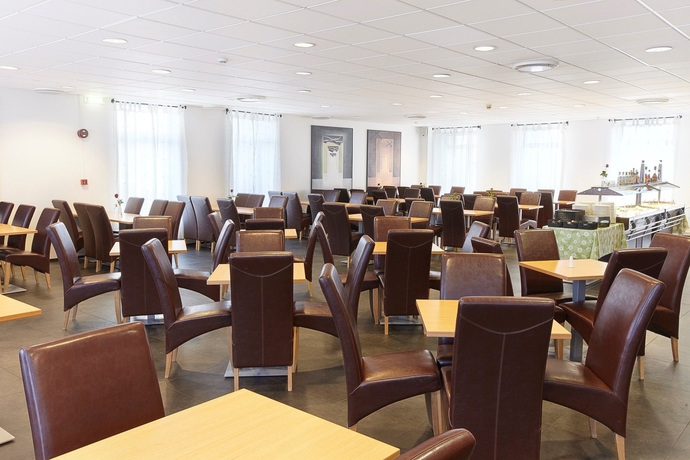 Imagen del bar/restaurante del Hotel Cabin. Foto 7