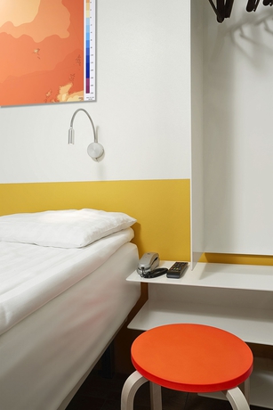 Imagen de la habitación del Hotel Cabin. Foto 15