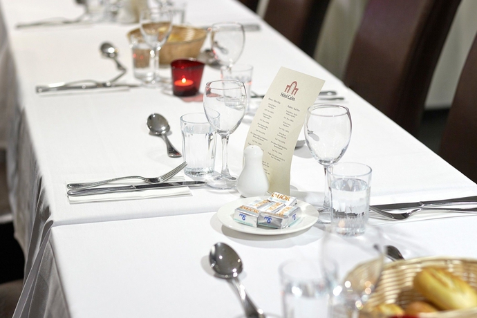 Imagen de los interiores del Hotel Cabin. Foto 16