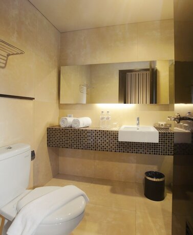 Imagen general del Hotel Cabin, Sunter Jaya. Foto 3