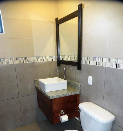 Imagen general del Hotel Cabinas Midey. Foto 9