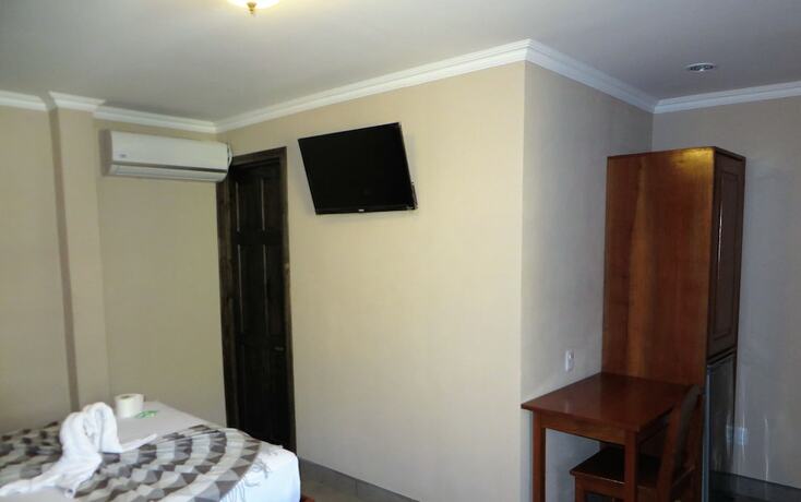 Imagen de la habitación del Hotel Cabinas Midey. Foto 20