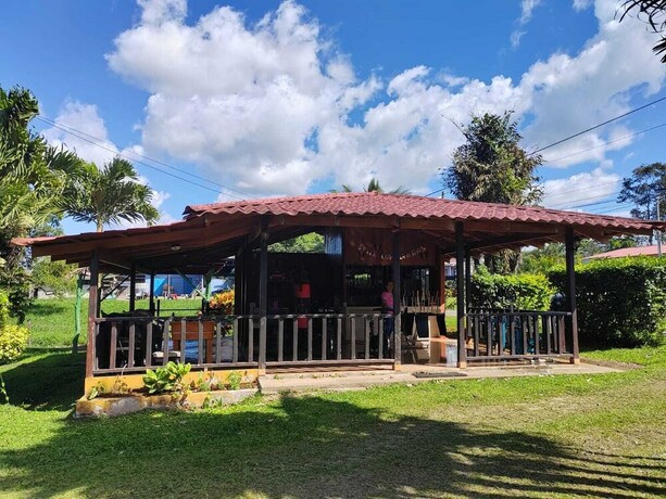 Imagen general del Hotel Cabinas Piedra Luna. Foto 16