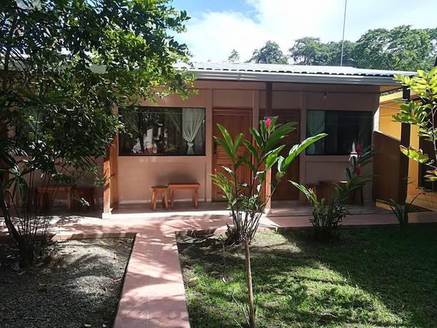 Imagen general del Hotel Cabinas Popular. Foto 2