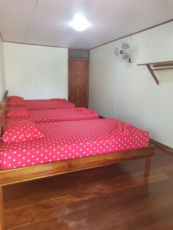 Imagen de la habitación del Hotel Cabinas Popular. Foto 10