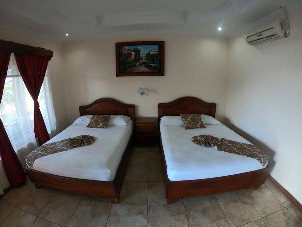 Imagen de la habitación del Hotel Cabinas Sue&ntilde;o Real Guatuso. Foto 18