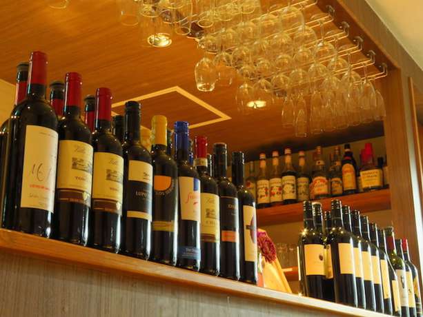 Imagen del bar/restaurante del Hotel Cabinet WOWS. Foto 9