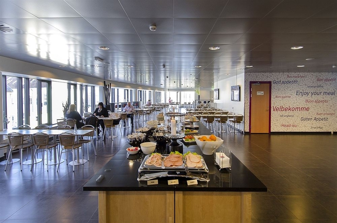 Imagen del bar/restaurante del Hotel Cabinn Aalborg. Foto 7