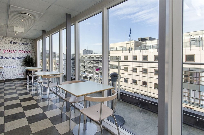 Imagen del bar/restaurante del Hotel Cabinn Aarhus. Foto 2