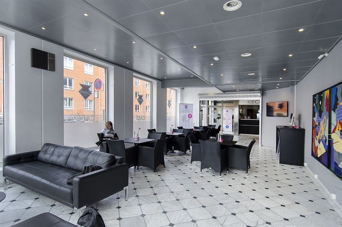 Imagen de los interiores del Hotel Cabinn Express. Foto 10