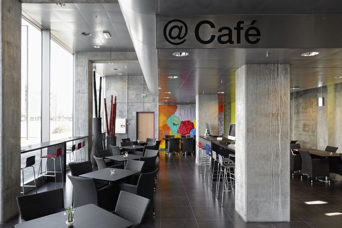 Imagen del bar/restaurante del Hotel Cabinn Metro. Foto 6