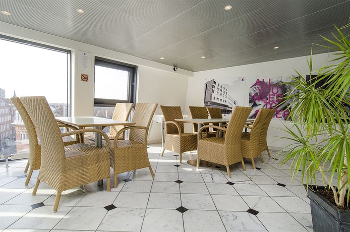 Imagen de los interiores del Hotel Cabinn Odense. Foto 4