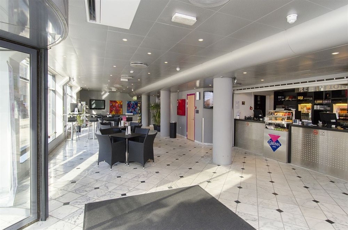 Imagen de los interiores del Hotel Cabinn Odense. Foto 5